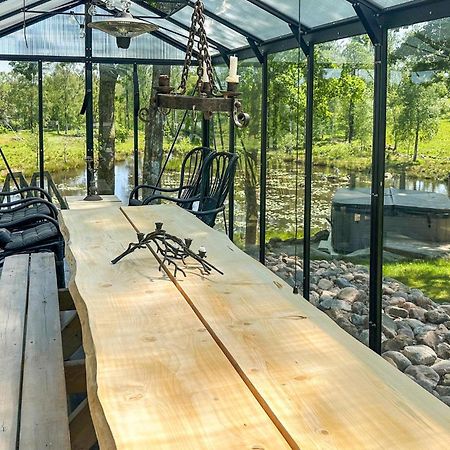 Awesome Home In Aetran With Lake View Eksteriør billede