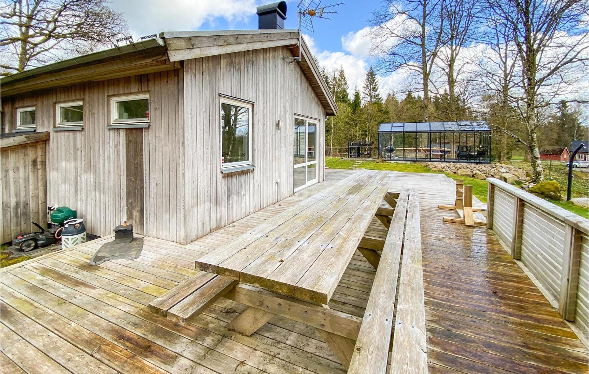 Awesome Home In Aetran With Lake View Atran Eksteriør billede